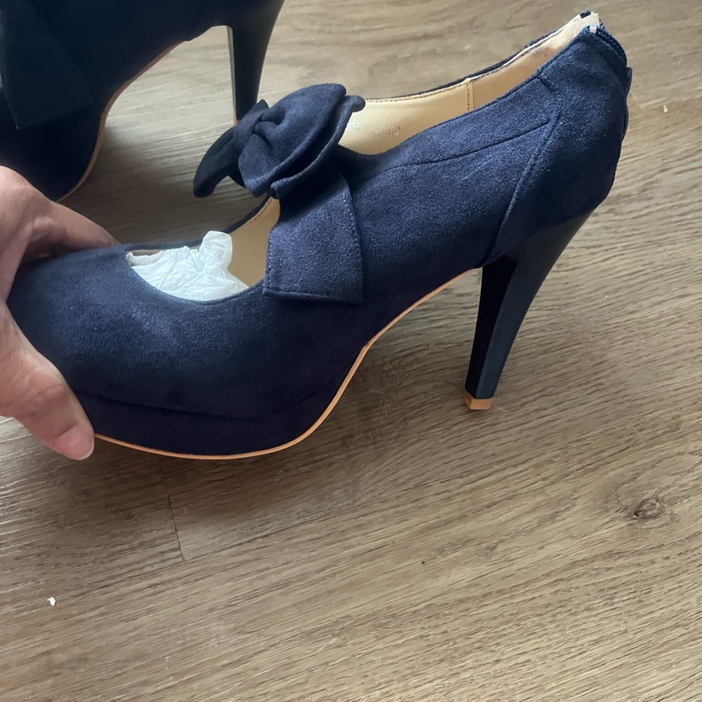 Elegant Navy Blue Women's Heels